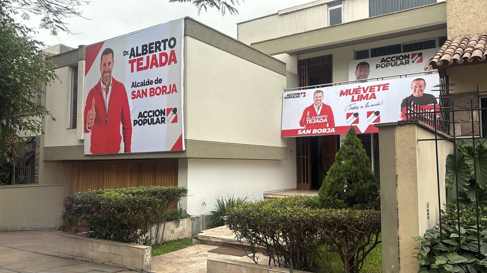 Fachada del local de campaña de Alberto Tejada en San Borja